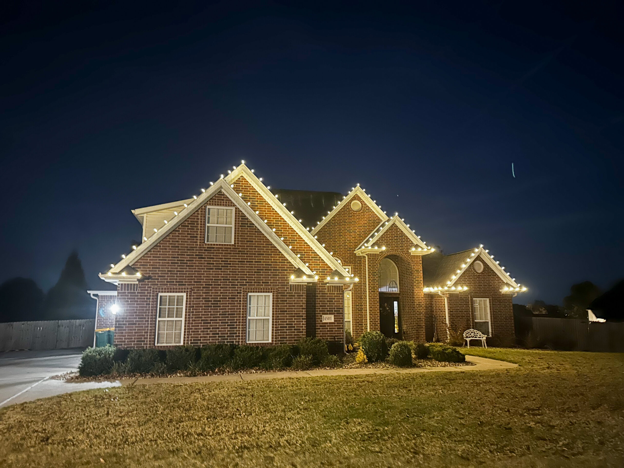 Christmas light service in Rogers, AR